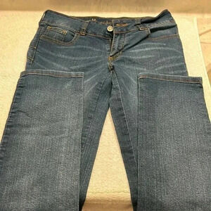 Illusion Women Dark Wash Jeans Size 6